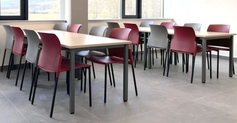 jedáleňské stoličky